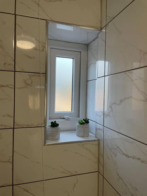 Modern 1 Bed Apartment In The City Centre Of Derby Zewnętrze zdjęcie