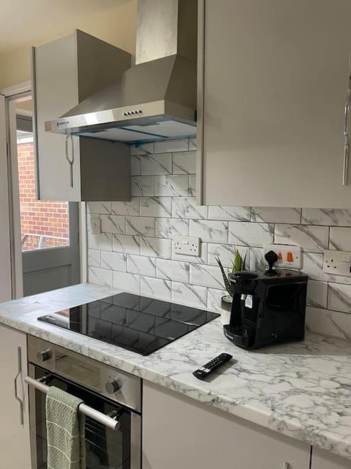 Modern 1 Bed Apartment In The City Centre Of Derby Zewnętrze zdjęcie
