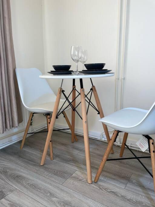 Modern 1 Bed Apartment In The City Centre Of Derby Zewnętrze zdjęcie